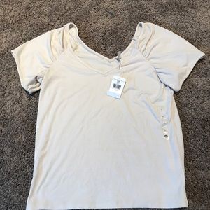 BKE boutique puff sleeve shirt